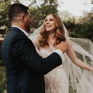 Meet your Posher, Cassandra